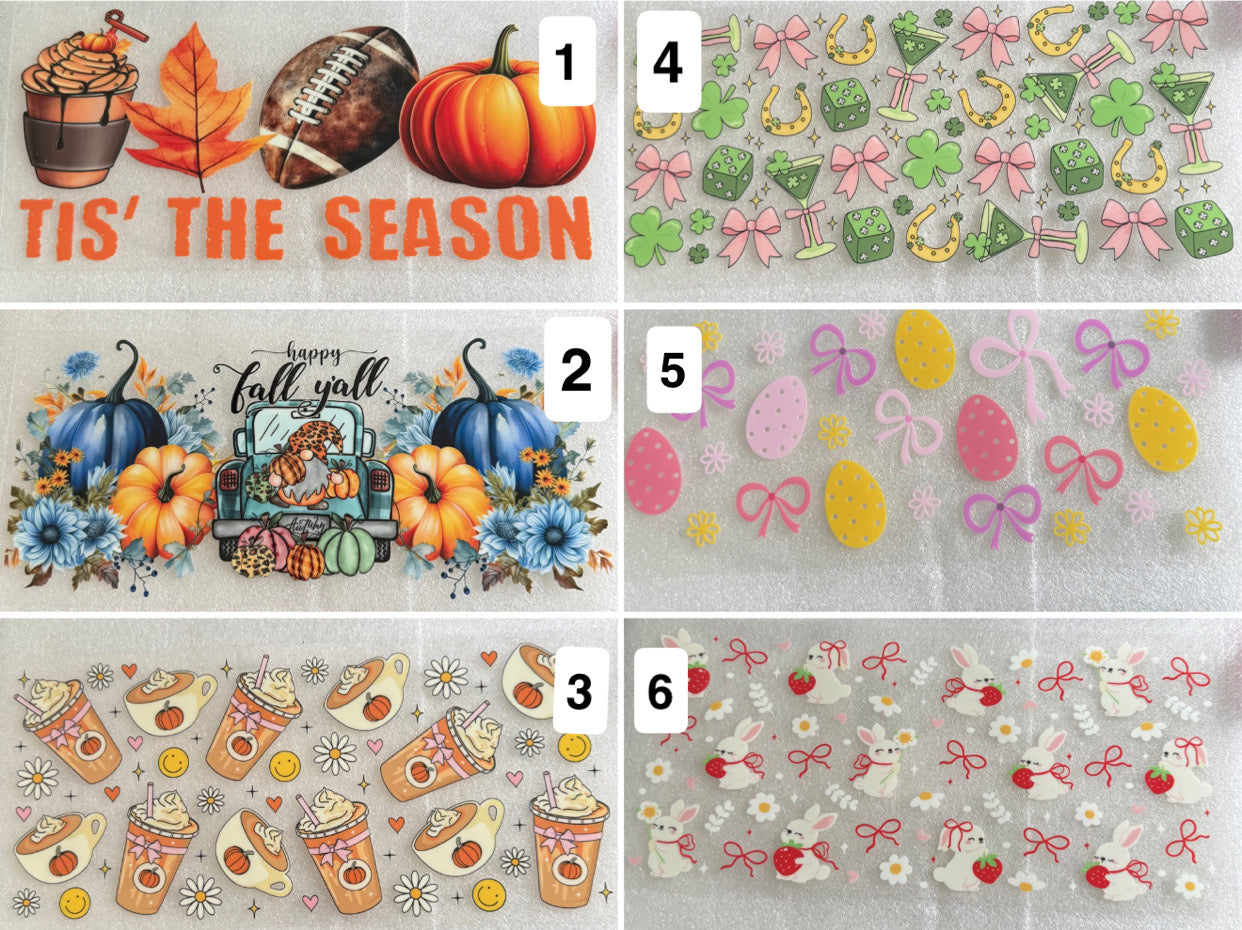 Glass med lokk og sugerør